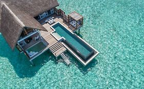 Four Seasons Maldives Landaa Giraavaru